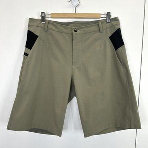 Lululemon Shorts Mens Size 34 Khaki Tan Black Stretch 10" Inseam Flat Front